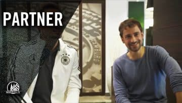 Mats Hummels (FC Bayern München,) trifft Timo Heinze (Futsal Panthers Köln) | RHEINKICK