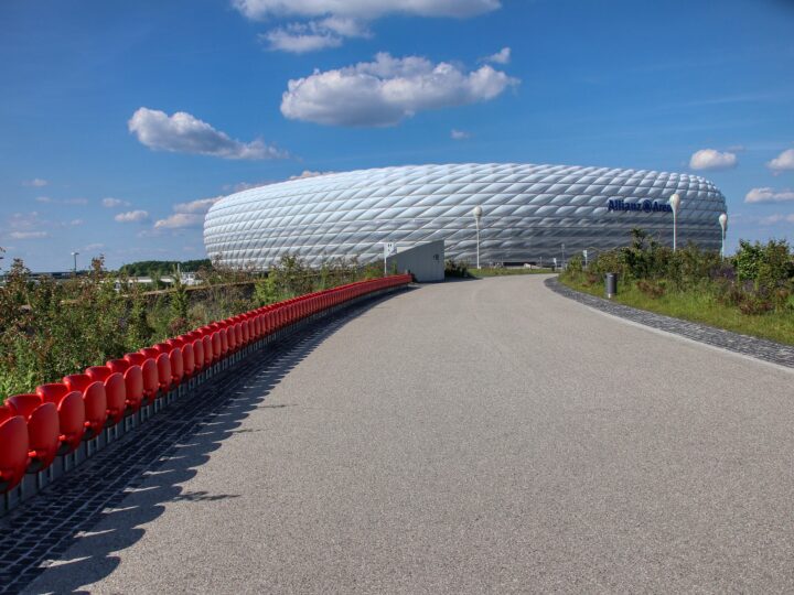 allianz-arena-5201679_1920